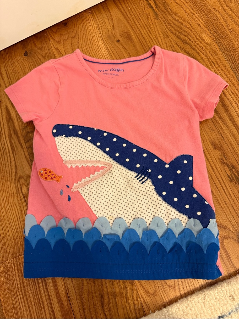 Mini Boden Pink TShirt with Whale Appliqué size 4-5 Years